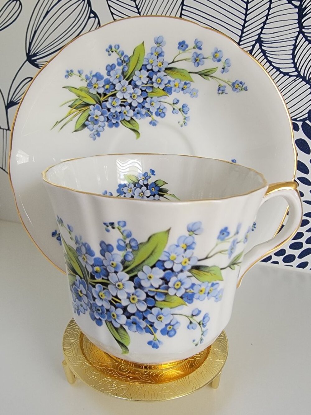 Zeller Crest teacup & saucer blue forget-me-nots, made in England, EUC